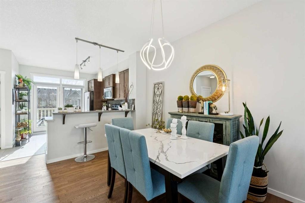 46 Kinlea Common Nw, Calgary, AB - Indoor Photo Showing Dining Room