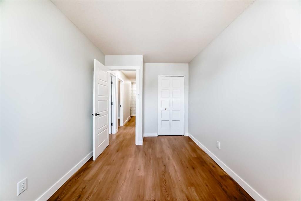7634 24A Street Se, Calgary, AB - Indoor Photo Showing Other Room