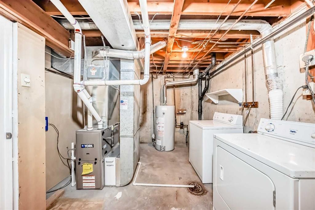 7634 24A Street Se, Calgary, AB - Indoor Photo Showing Laundry Room