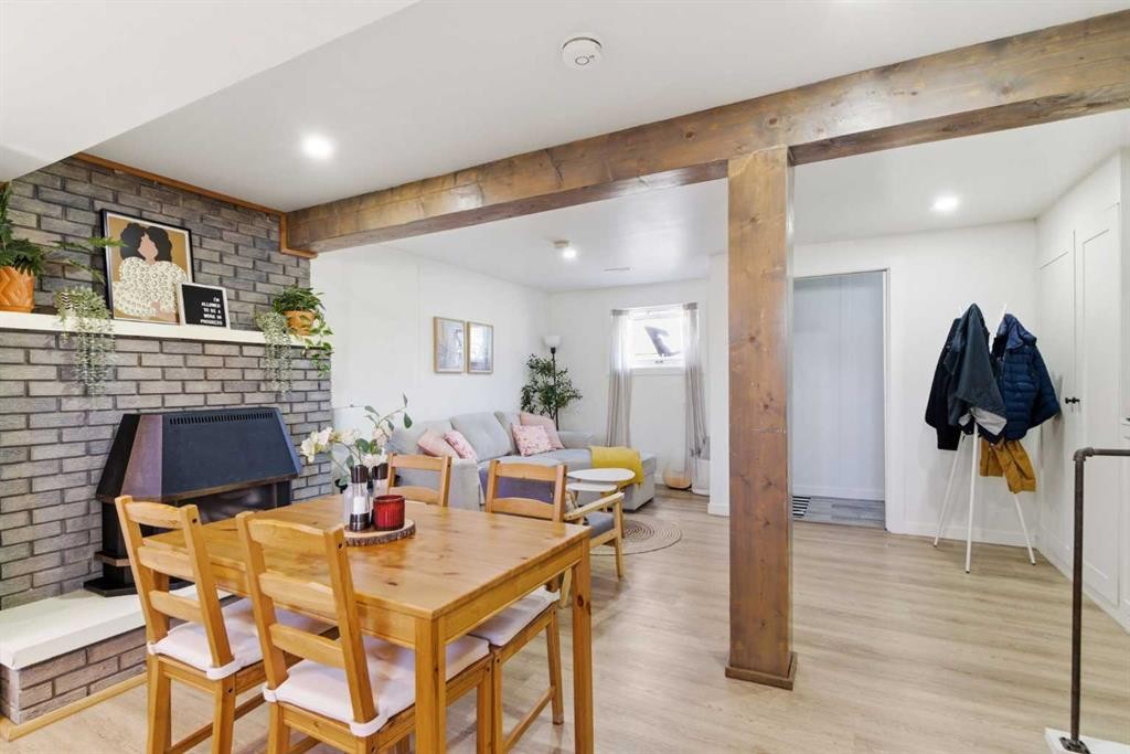 14767 Deer Ridge Drive Se, Calgary, AB - Indoor Photo Showing Dining Room