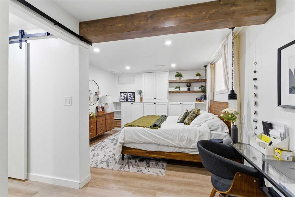 14767 Deer Ridge Drive Se, Calgary, AB - Indoor Photo Showing Bedroom