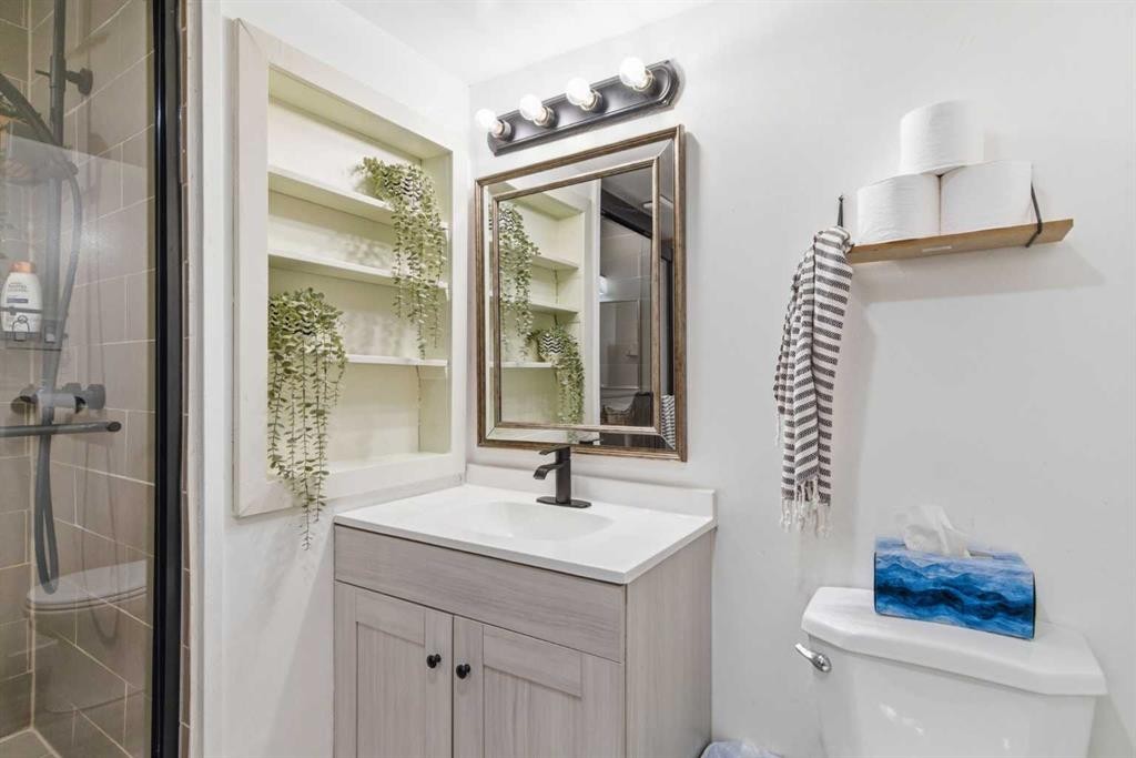 14767 Deer Ridge Drive Se, Calgary, AB - Indoor Photo Showing Bathroom