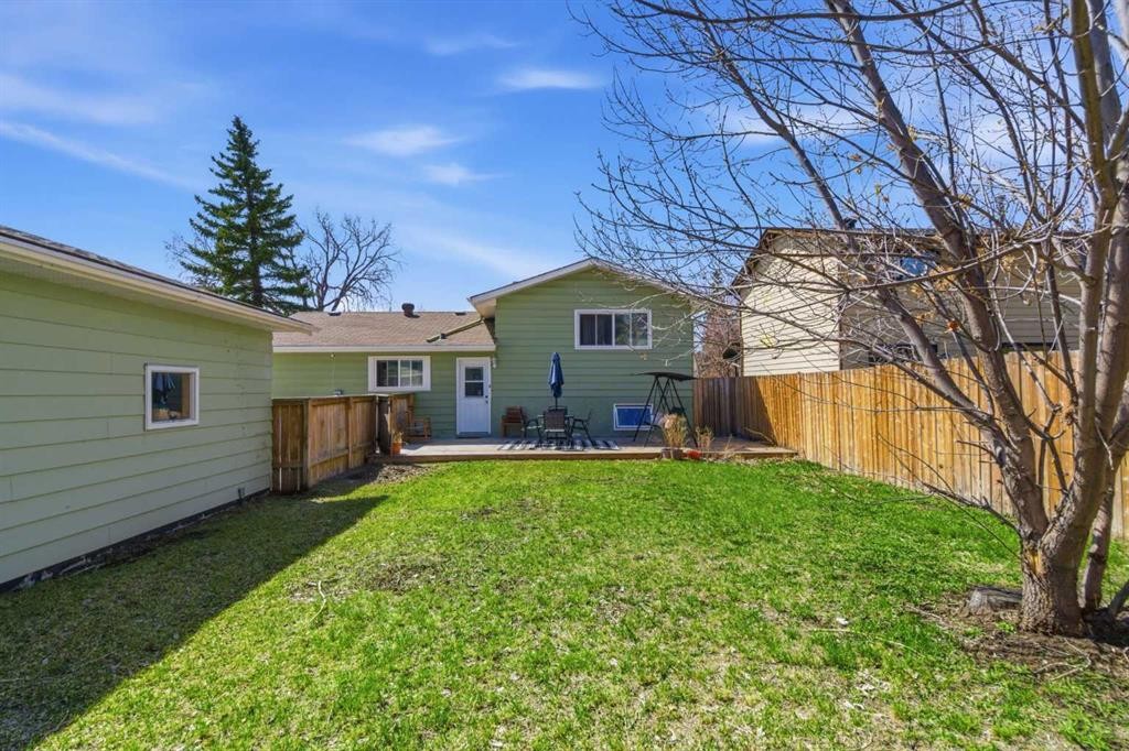 14767 Deer Ridge Drive Se, Calgary, AB - Outdoor