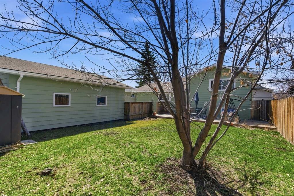 14767 Deer Ridge Drive Se, Calgary, AB - Outdoor