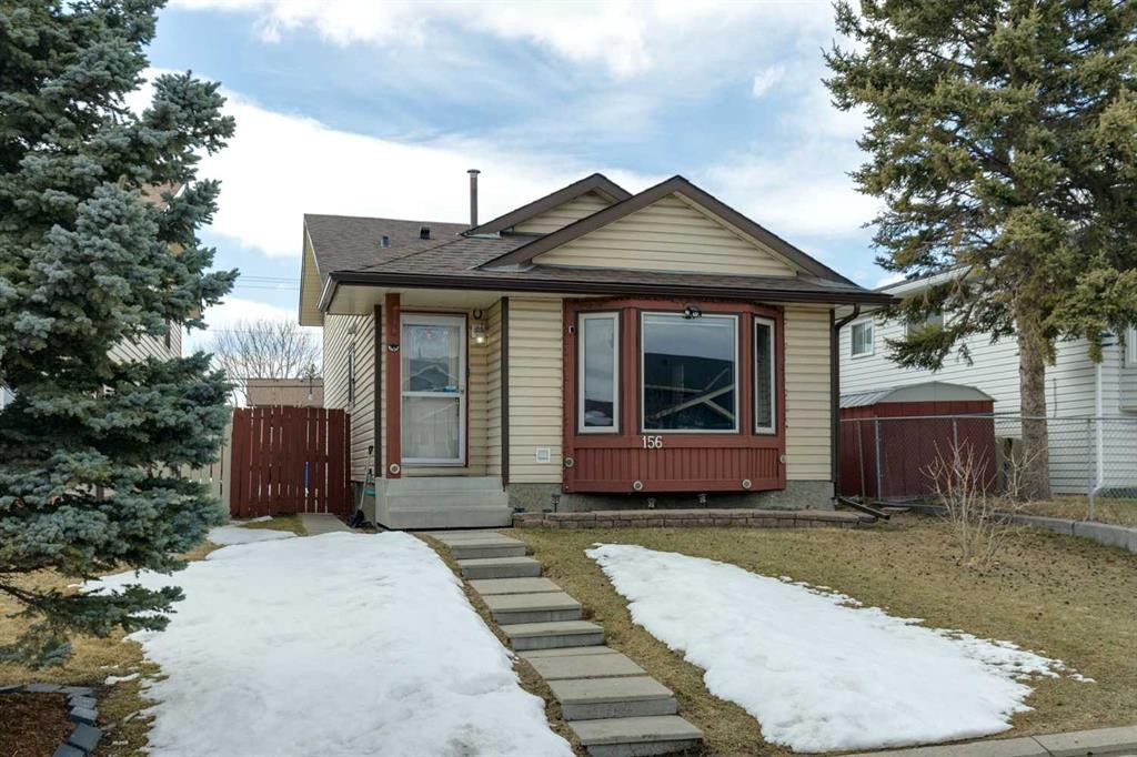 156 Falshire Close Ne, Calgary, AB - Outdoor