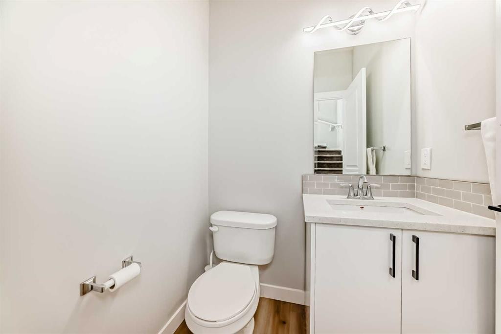 95 Cornerbrook Common Ne, Calgary, AB - Indoor Photo Showing Bathroom
