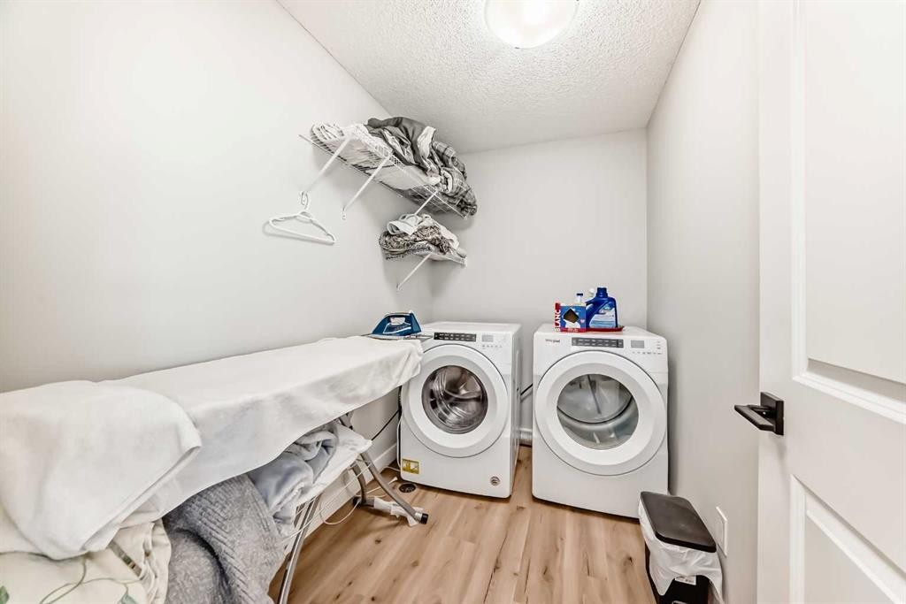 95 Cornerbrook Common Ne, Calgary, AB - Indoor Photo Showing Laundry Room