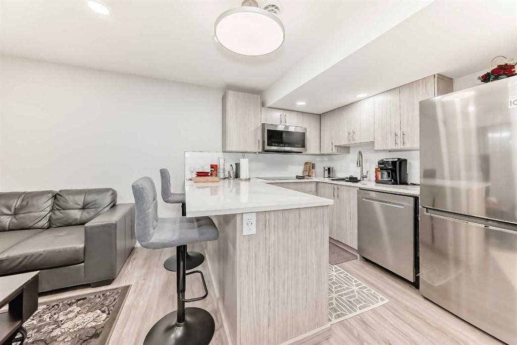 95 Cornerbrook Common Ne, Calgary, AB - Indoor Photo Showing Kitchen With Upgraded Kitchen