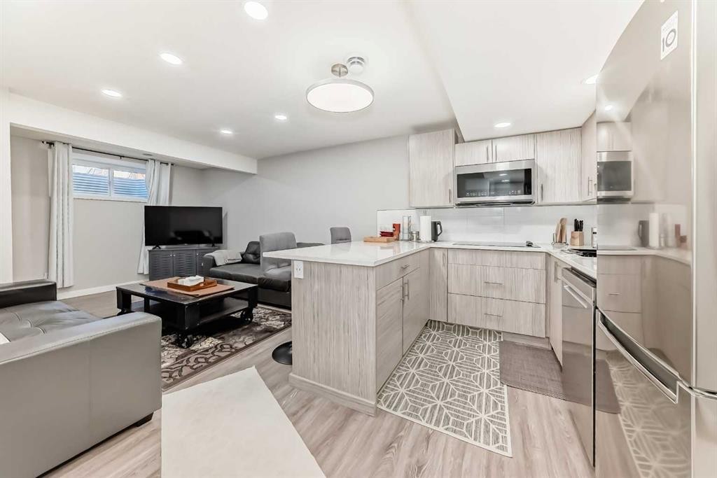 95 Cornerbrook Common Ne, Calgary, AB - Indoor Photo Showing Kitchen With Upgraded Kitchen