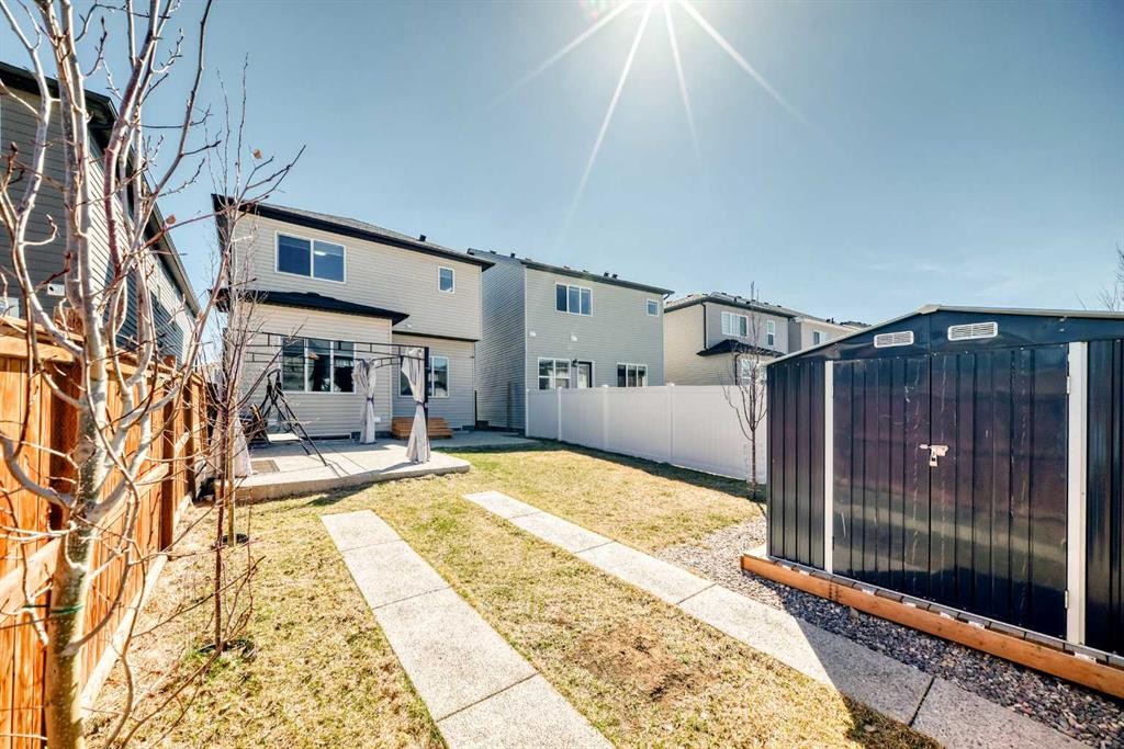 95 Cornerbrook Common Ne, Calgary, AB - Outdoor