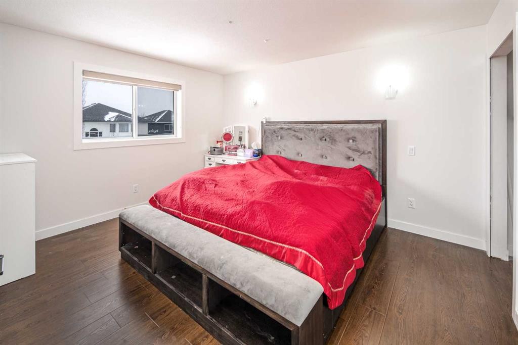 125 Coventry Crescent Ne, Calgary, AB - Indoor Photo Showing Bedroom