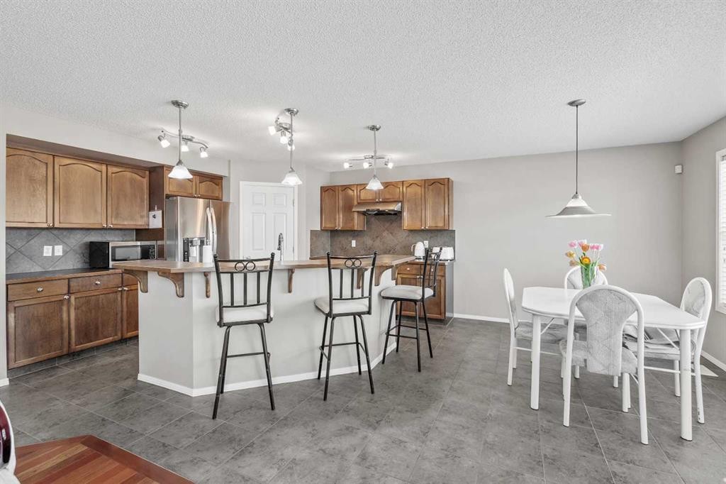 8 Chapalina Rise Se, Calgary, AB - Indoor