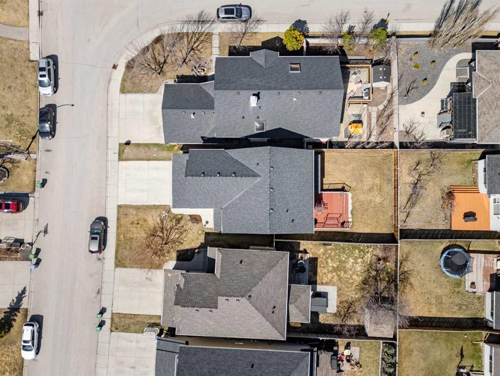 8 Chapalina Rise Se, Calgary, AB -