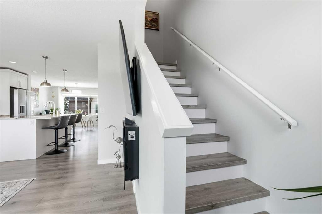 2202-250 Fireside View, Cochrane, AB - Indoor Photo Showing Other Room