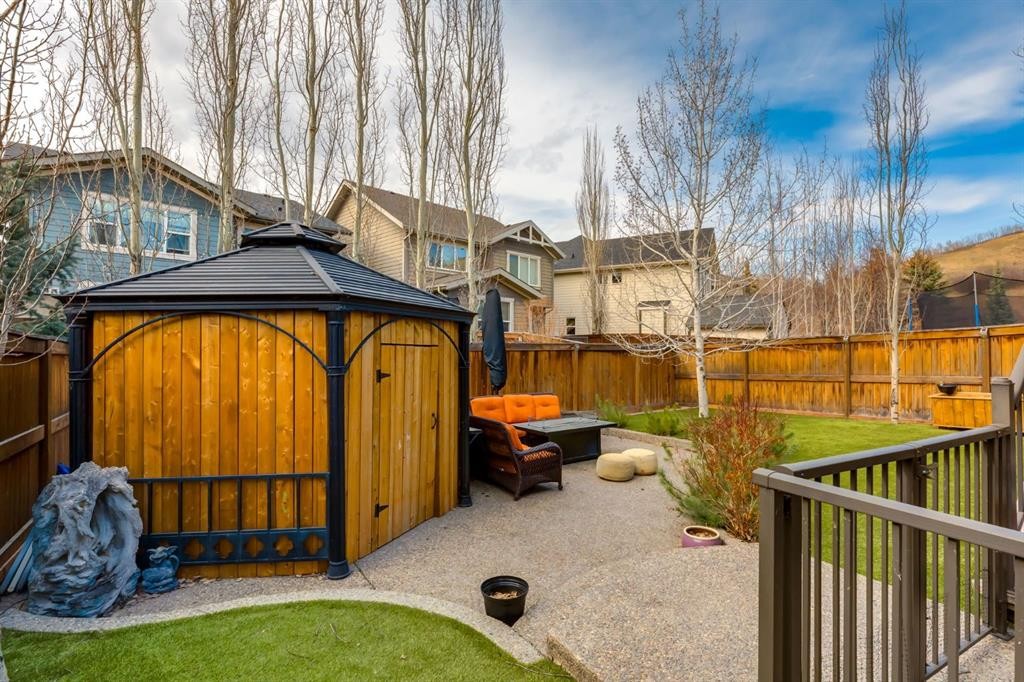 39 Cranbrook Crescent Se, Calgary, AB - Outdoor