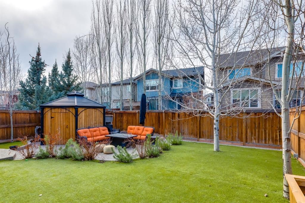 39 Cranbrook Crescent Se, Calgary, AB - Outdoor