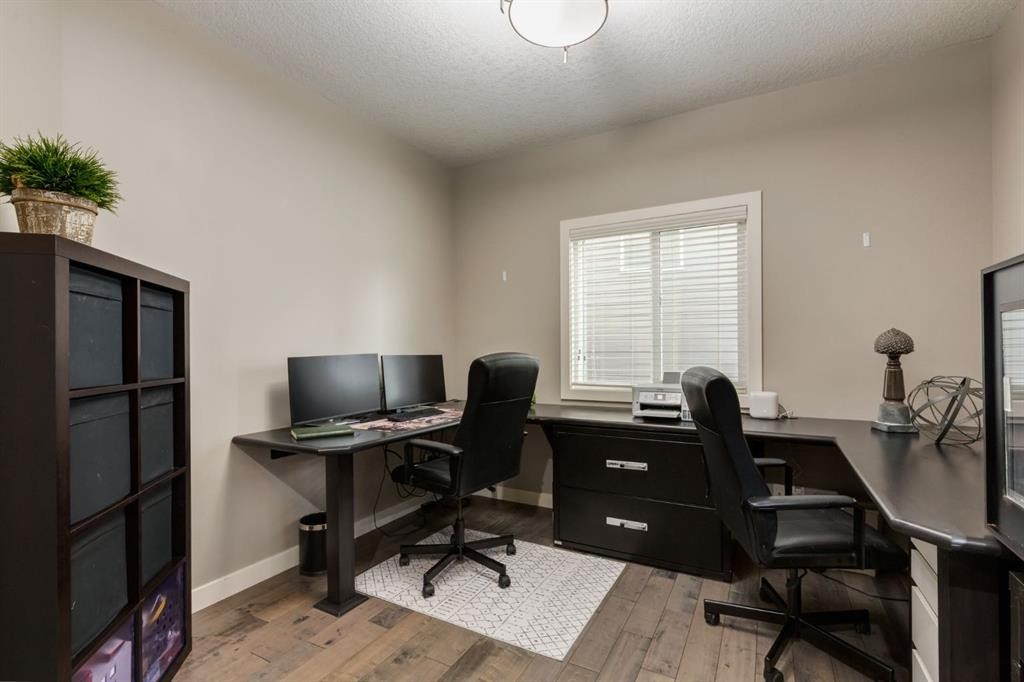 39 Cranbrook Crescent Se, Calgary, AB - Indoor Photo Showing Office