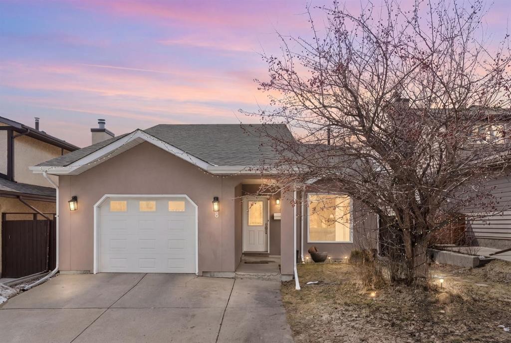 8 Hawkfield Crescent Nw, Calgary, AB - Outdoor