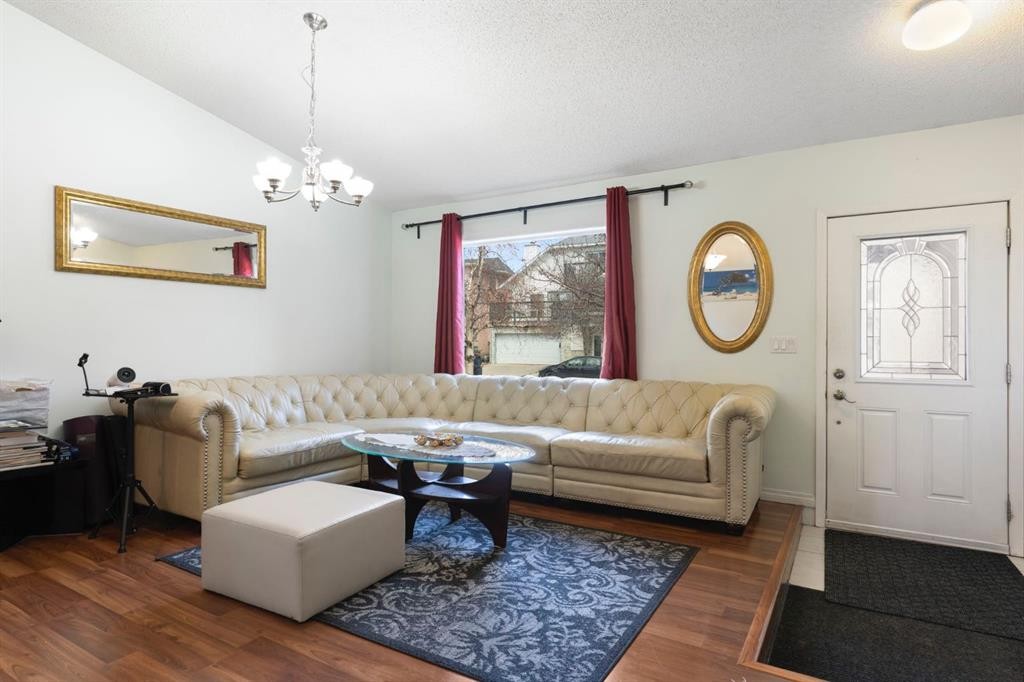 8 Hawkfield Crescent Nw, Calgary, AB - Indoor Photo Showing Living Room
