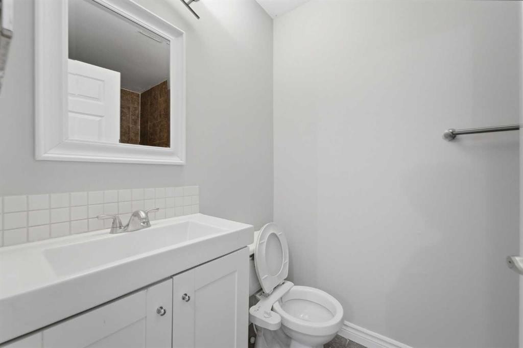 43 Martindale Court Ne, Calgary, AB - Indoor Photo Showing Bathroom