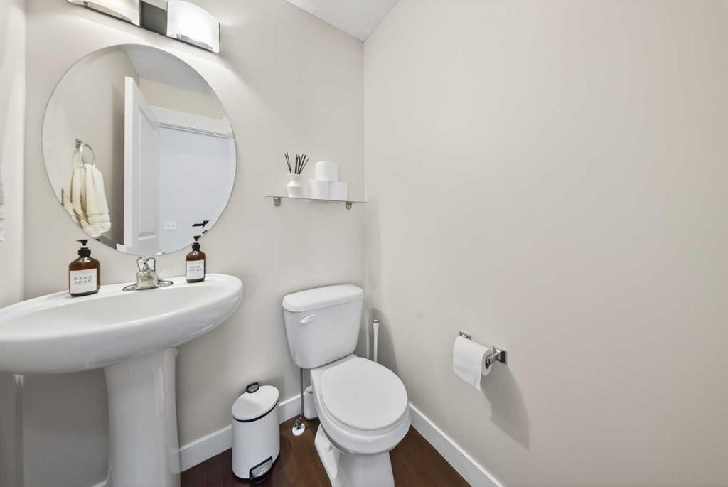 212 Cascades Pass, Chestermere, AB - Indoor Photo Showing Bathroom