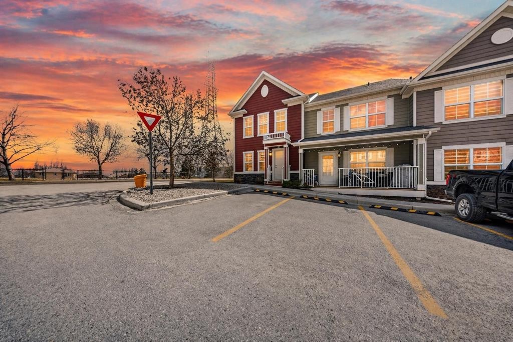 212 Cascades Pass, Chestermere, AB - Outdoor