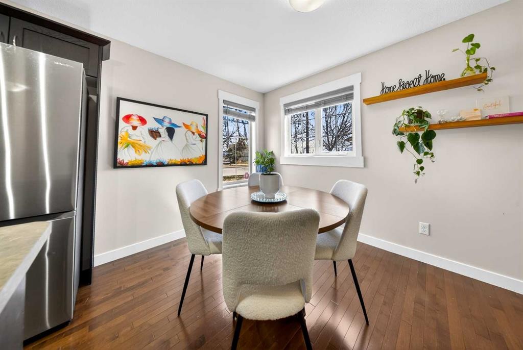 212 Cascades Pass, Chestermere, AB - Indoor Photo Showing Dining Room