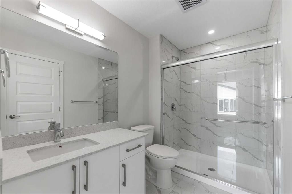 803-90 Corner Meadows Manor Ne, Calgary, AB - Indoor Photo Showing Bathroom