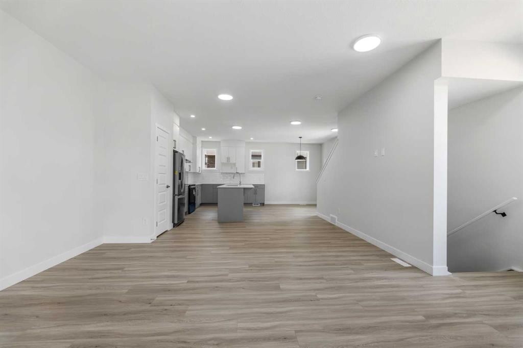 803-90 Corner Meadows Manor Ne, Calgary, AB - Indoor Photo Showing Other Room
