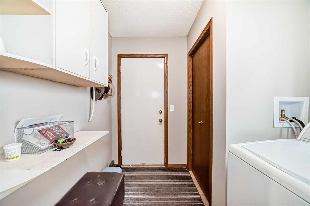 219 Hawkstone Close Nw, Calgary, AB - Outdoor With Exterior