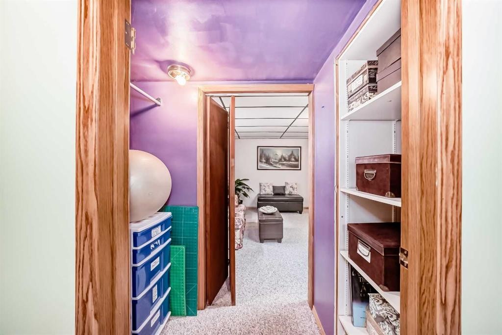 219 Hawkstone Close Nw, Calgary, AB - Indoor
