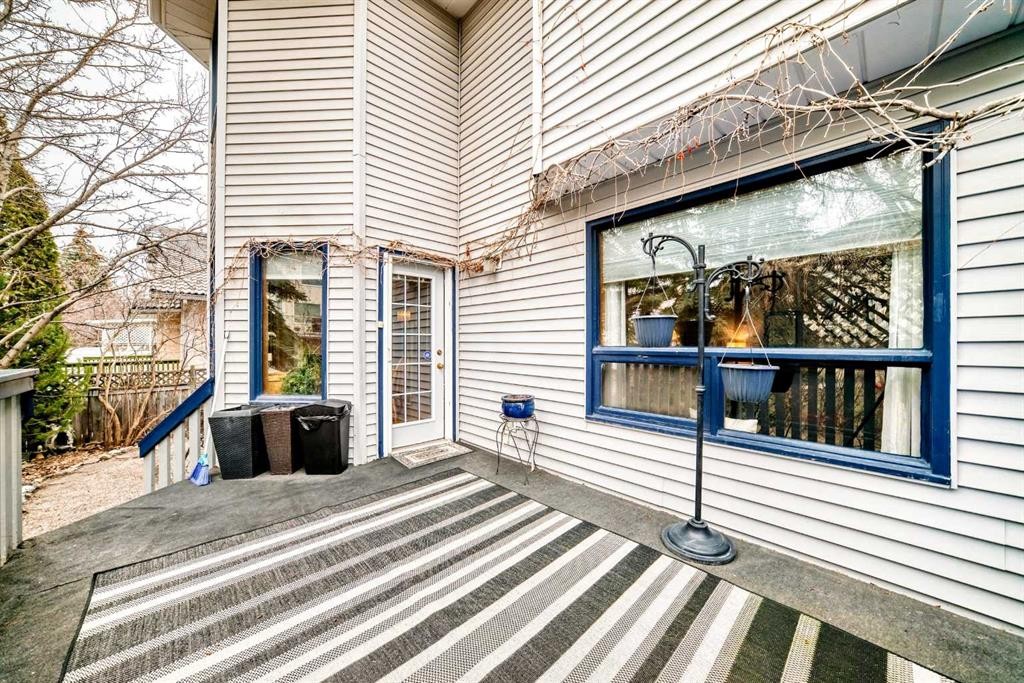 219 Hawkstone Close Nw, Calgary, AB - Indoor Photo Showing Other Room