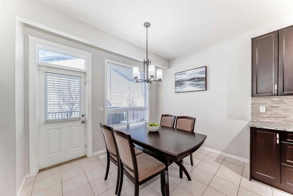 795 New Brighton Drive Se, Calgary, AB - Indoor Photo Showing Dining Room