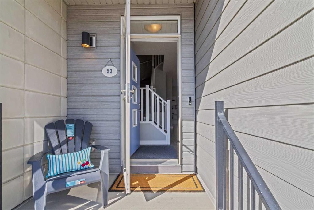 53 Walcrest Gate Se, Calgary, AB