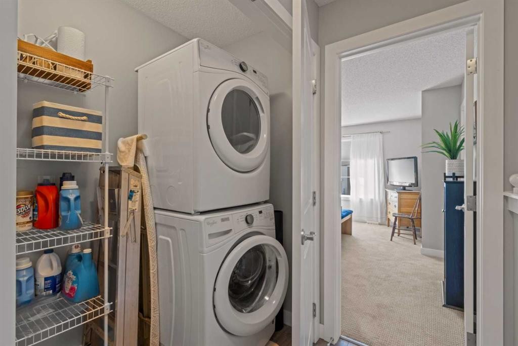 53 Walcrest Gate Se, Calgary, AB