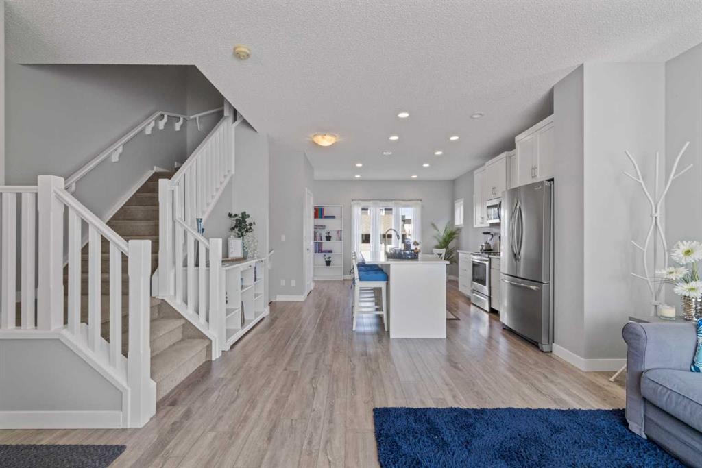 53 Walcrest Gate Se, Calgary, AB