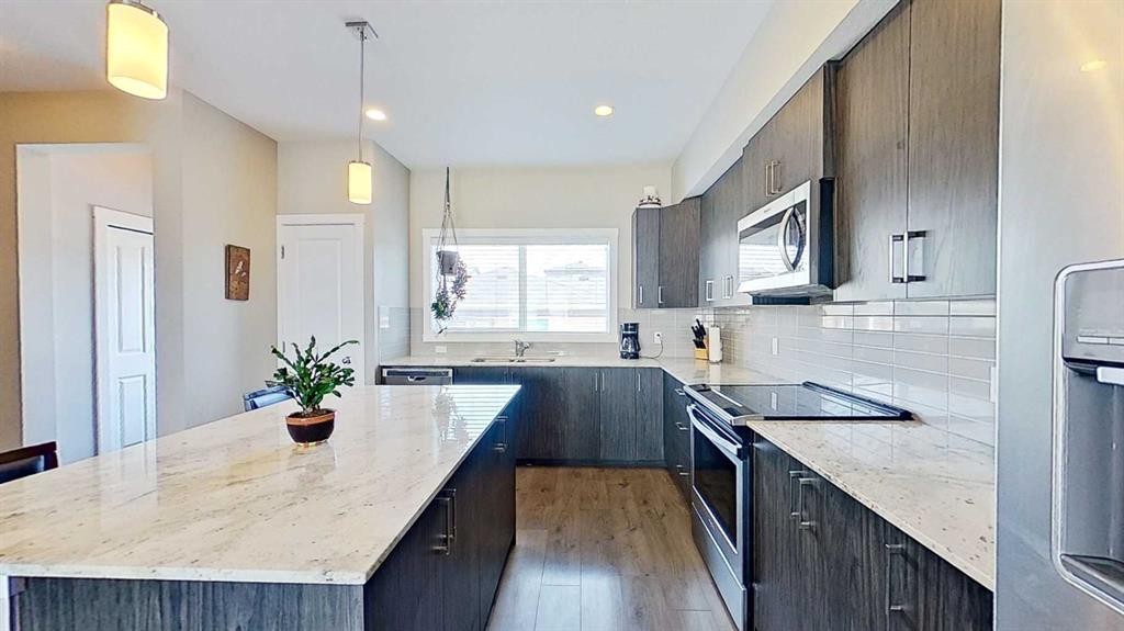 818 Cornerstone Boulevard Ne, Calgary, AB - Indoor Photo Showing Kitchen With Upgraded Kitchen