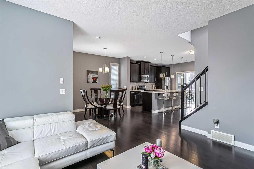 23 Marquis Link Se, Calgary, AB - Indoor Photo Showing Living Room