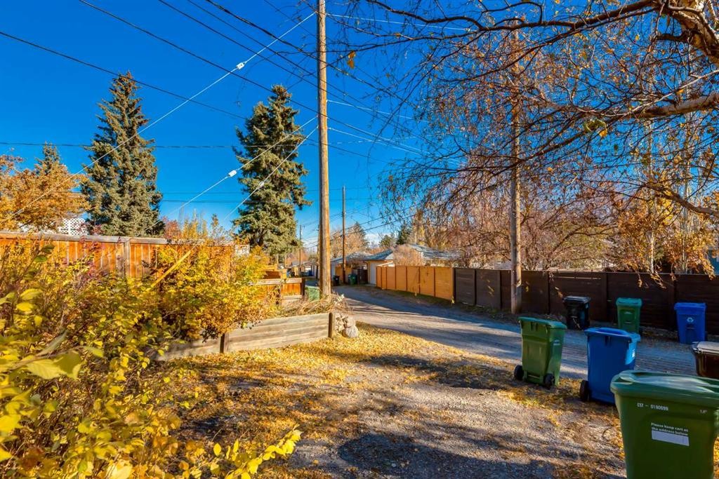 126 Winston Drive Sw, Calgary, AB - Outdoor