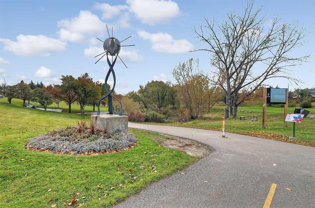 1009 18 Avenue Nw, Calgary, AB - Outdoor With View