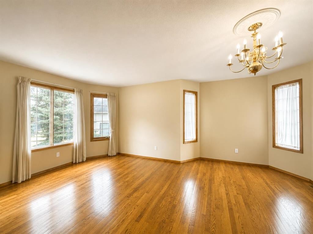 59 Edgebrook Circle Nw, Calgary, AB - Indoor Photo Showing Other Room