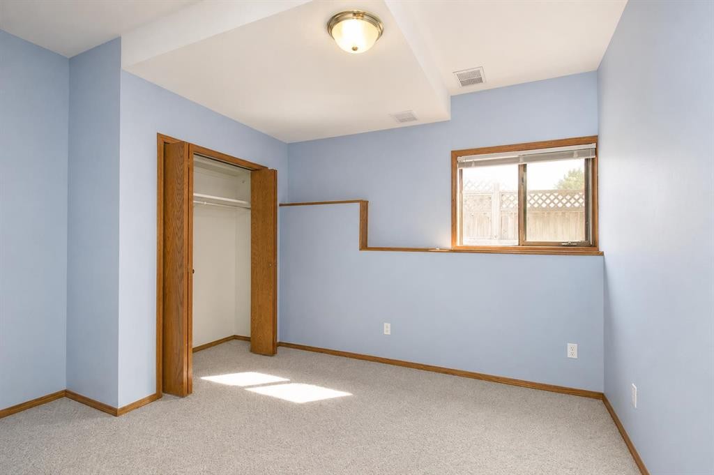 59 Edgebrook Circle Nw, Calgary, AB - Indoor Photo Showing Other Room