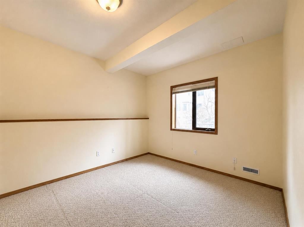 59 Edgebrook Circle Nw, Calgary, AB - Indoor Photo Showing Other Room