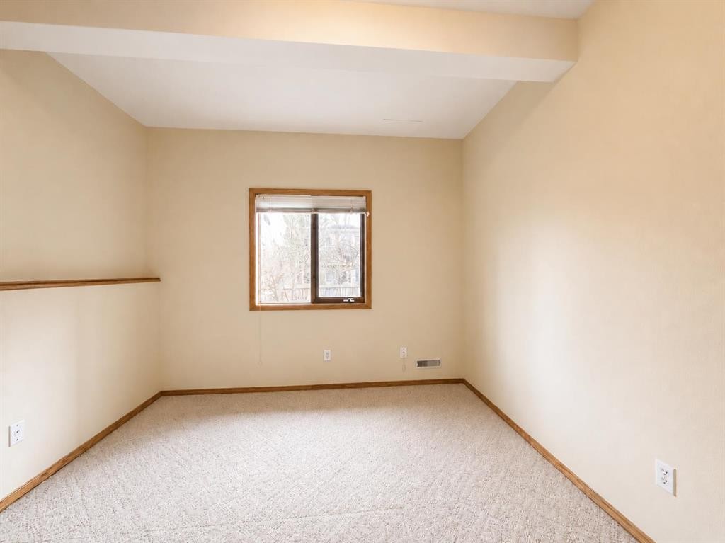 59 Edgebrook Circle Nw, Calgary, AB - Indoor Photo Showing Other Room