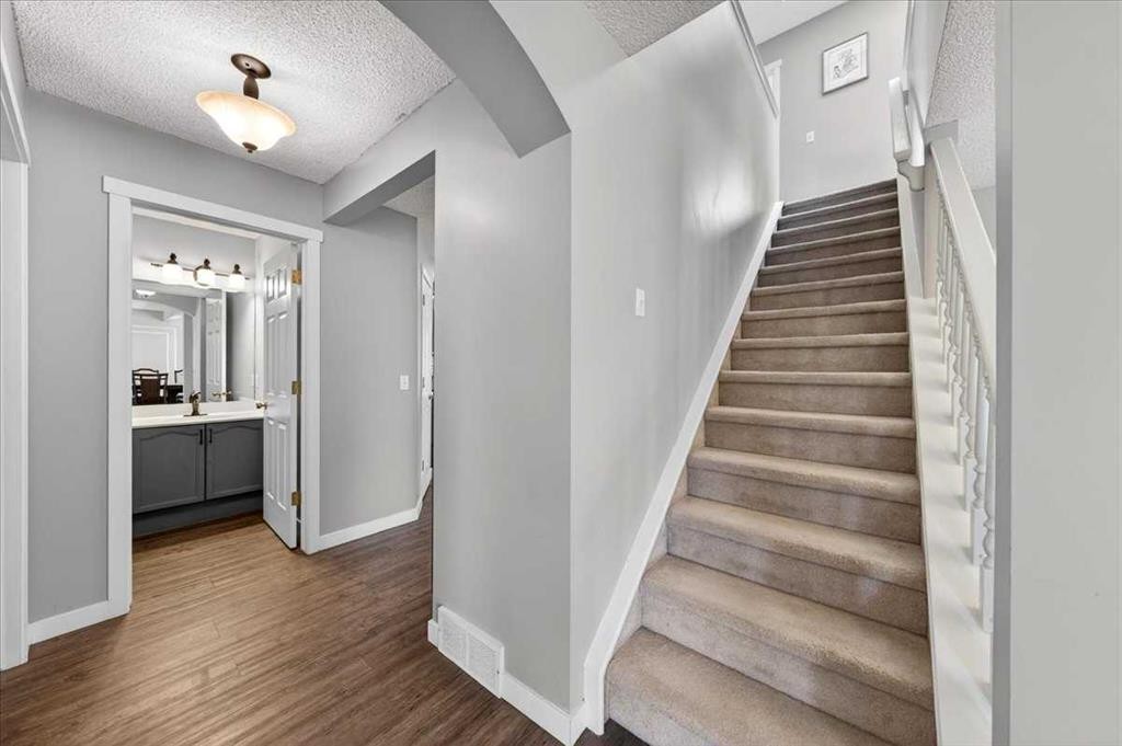 127 Hidden Ranch Terrace Nw, Calgary, AB - Indoor Photo Showing Other Room
