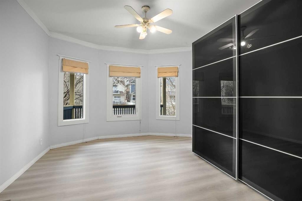 528 21 Avenue Sw, Calgary, AB - Indoor Photo Showing Other Room