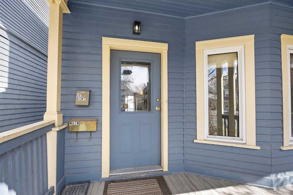 528 21 Avenue Sw, Calgary, AB - Outdoor With Exterior