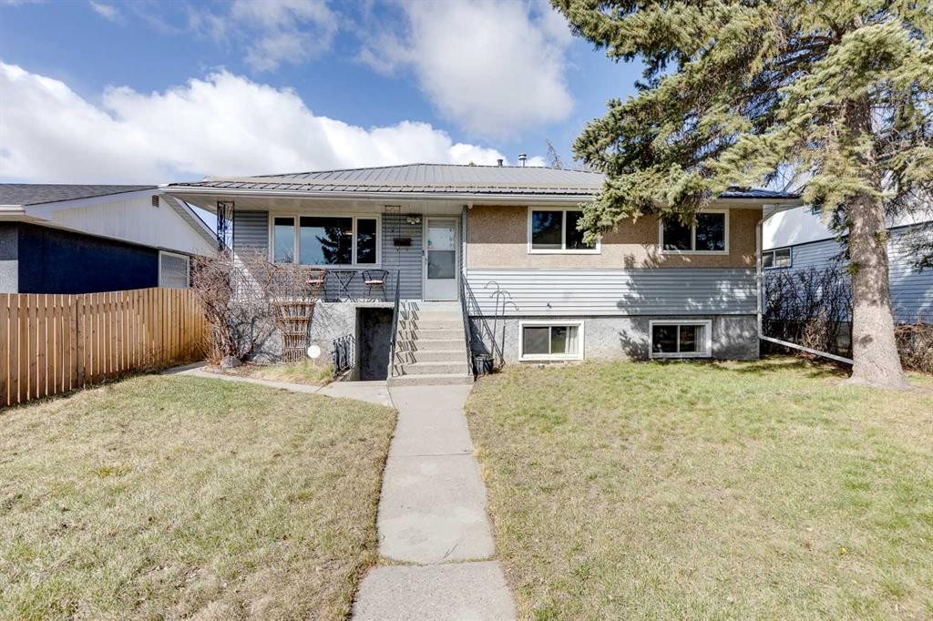 2021 38 Street Se, Calgary, AB - Outdoor