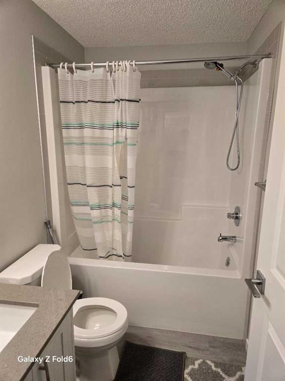 281 Creekside Boulevard Sw, Calgary, AB - Indoor Photo Showing Bathroom