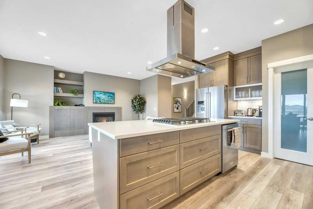 261 Wildrose Drive, Strathmore, AB - Indoor Photo Showing Kitchen